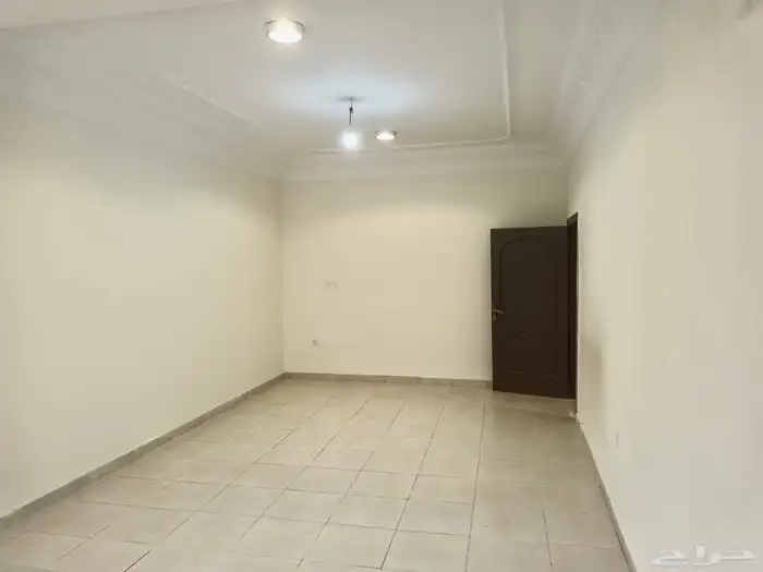 للإيجار سكن موظفين بالعزيزية جوار بن داود وغرناطة 3غرف 35ألف 24