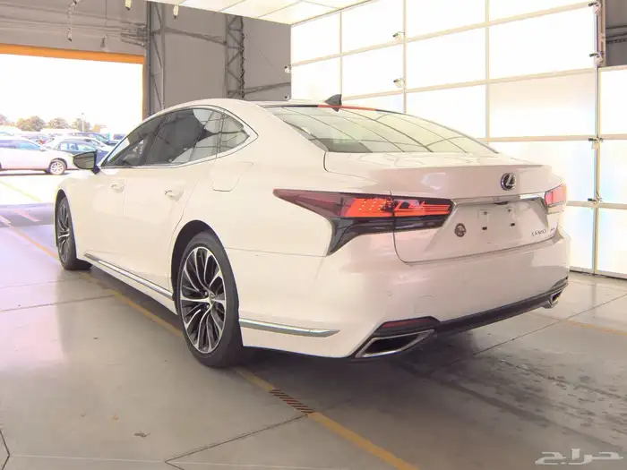 2021 لكزس LS 500 4