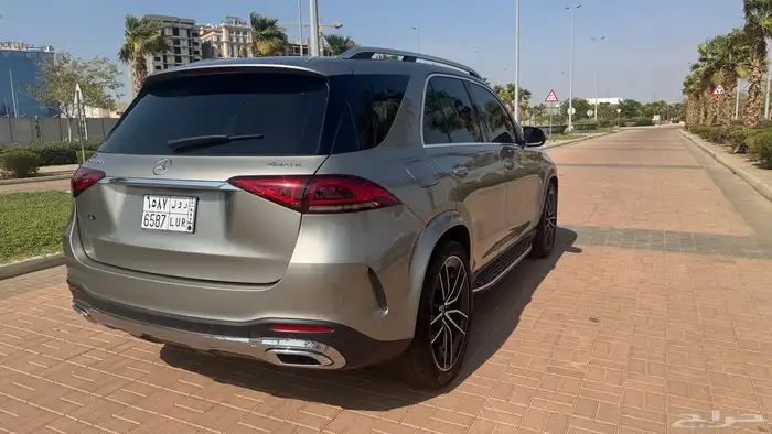 مرسيدس GLE 2022 ممشى 10 الف كيلو فقط وكاله 6