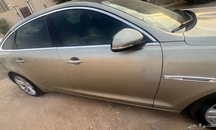 جاكور xjl ستة سلندر ذهبي استخدام شخصي 2