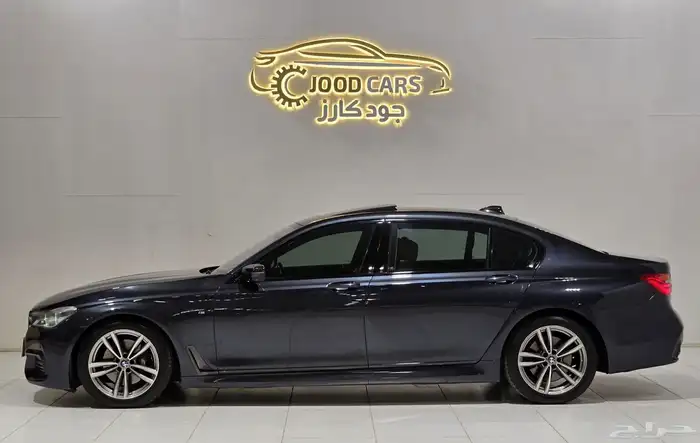 بي ام دبليو 740Li موديل 2016 بحالة ممتازة 3