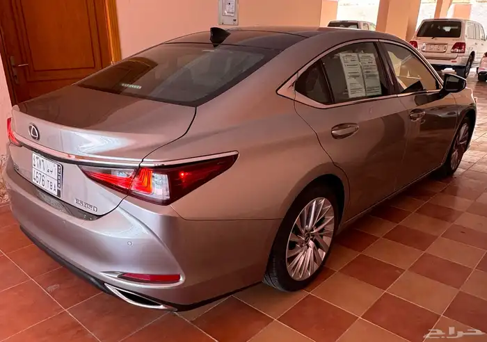 لكزس ES 350 2021 فل DD 13
