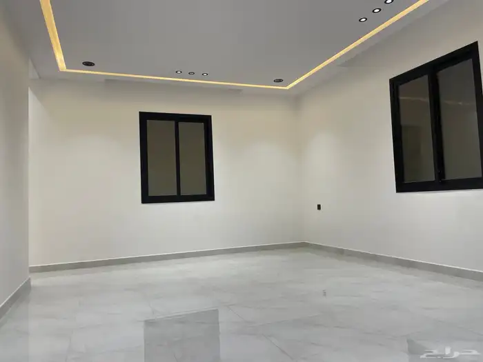 دور علوي للبيع بحي البيان 8