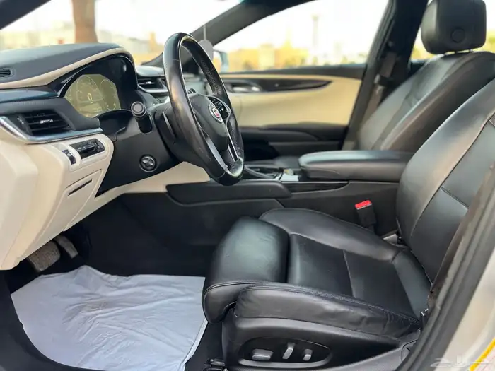 كاديلاك XT5 فل كامل بلاتينيوم تنفس طبيعي ستة سلندر 28