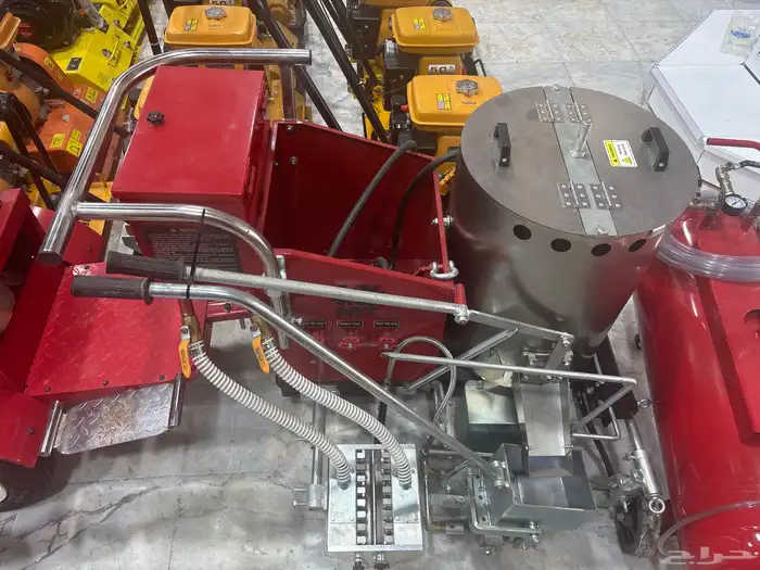 مكينة رش بويا حار MTT 1