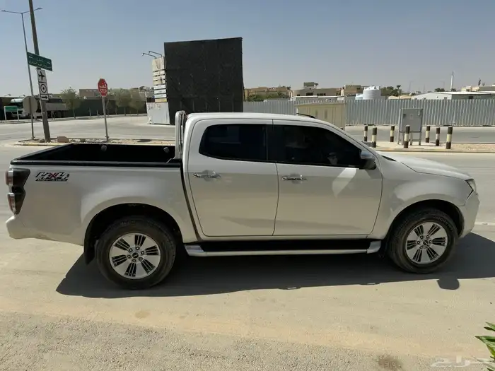 ايسوزو ديماكس 2022 2
