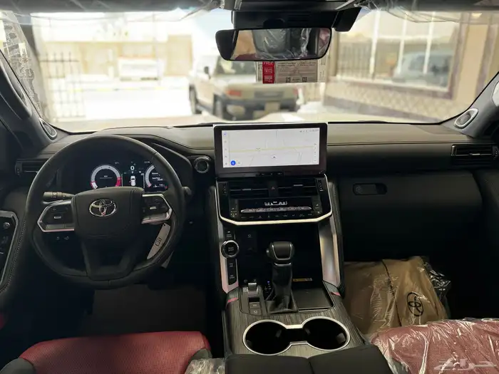 لاندكروزر VXR فل كامل 2025 8