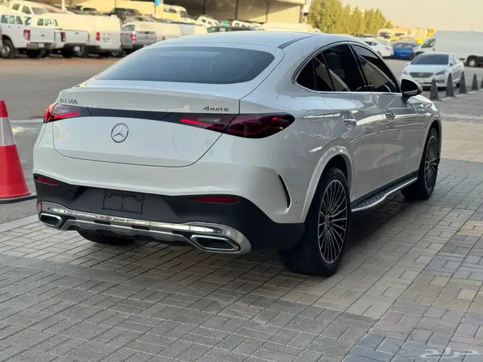 مرسيدس GLC200 2024 Coupe على الضمان 2