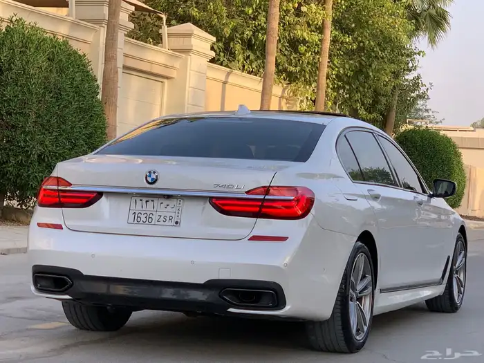بي ام دبليو 2016 740Li فل كت M 12