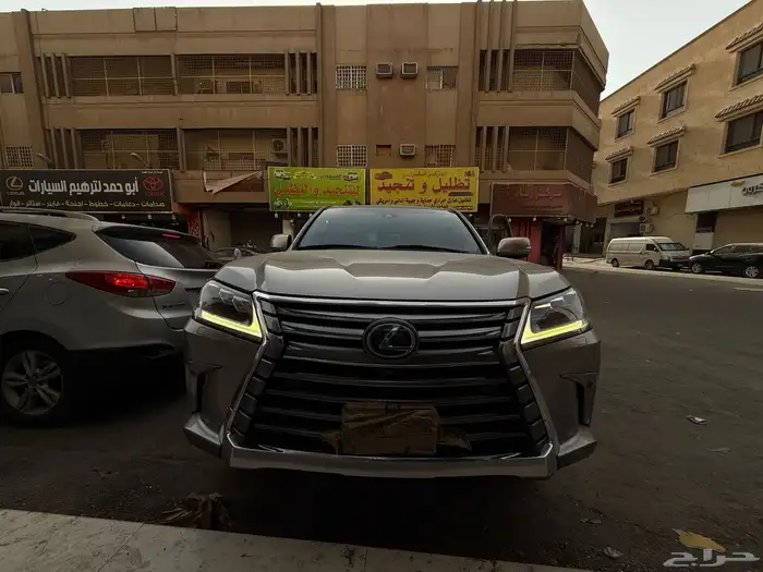 حل مشكلة إصفرار لد نهاري لكزس 1