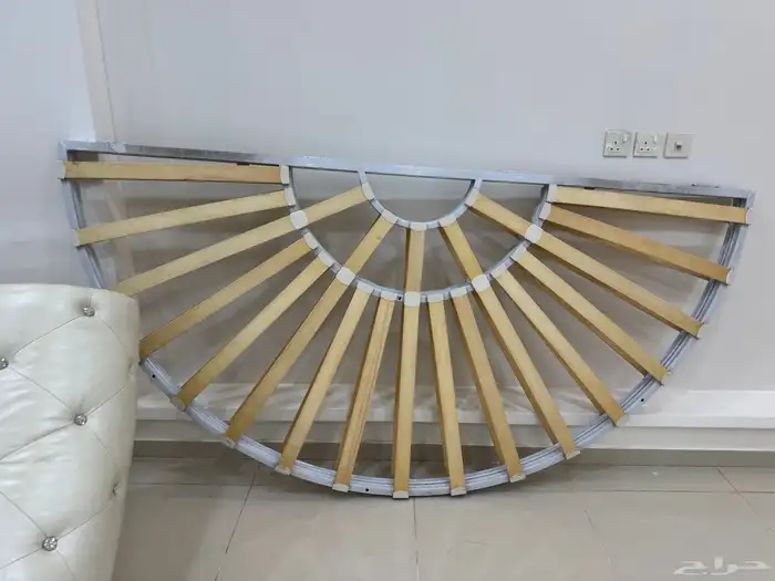 سرير نوم دائري نظيف 1