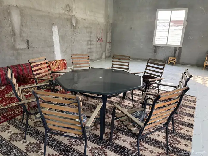 طاولة للبيع 1