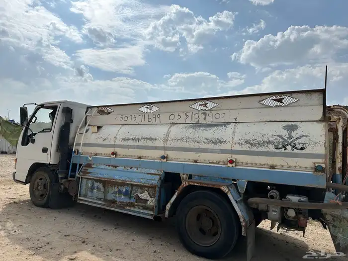 وايت ايسوزو 2002 3