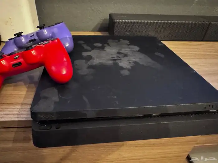 سوني 4 مستعمل مع 3 أيادي ps4 for sale 2