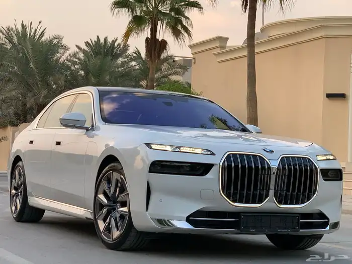 بي ام دبليو 735Li موديل 2023 بحالة الوكاله ممشى 19 الف 1