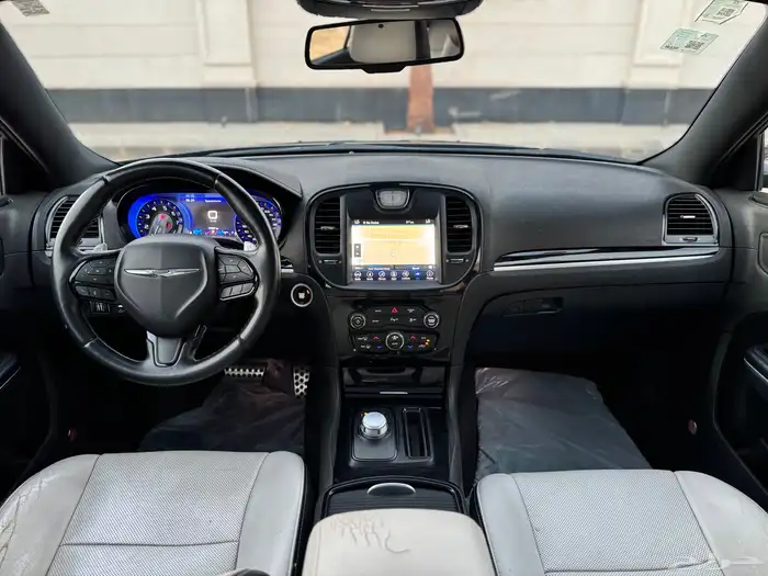 كرايسلر 2018 C300 12