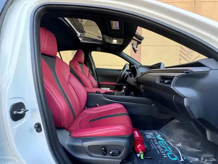 لكزس UX200 F SPORTS 2021 41
