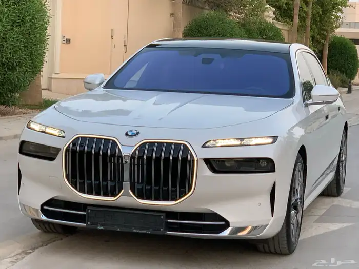 بي ام دبليو 735Li موديل 2023 بحالة الوكاله ممشى 19 الف 22
