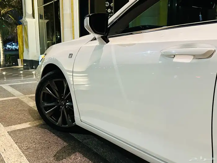لكزس 2020 ES F SPORT وكالة شرط 16
