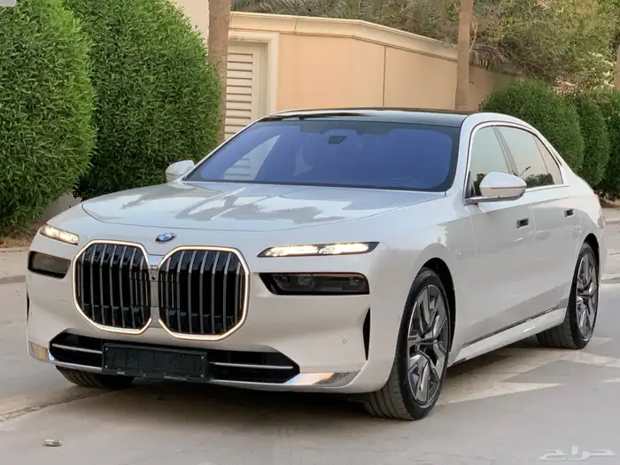بي ام دبليو 735Li موديل 2023 بحالة الوكاله ممشى 19 الف 21