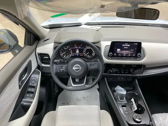 نيسان اكس تريل 5 مقاعد دبل 2025 27