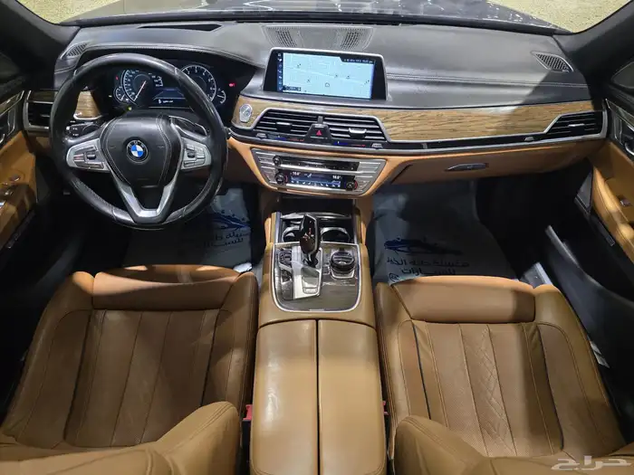بي ام دبليو 740Li موديل 2016 بحالة ممتازة 15