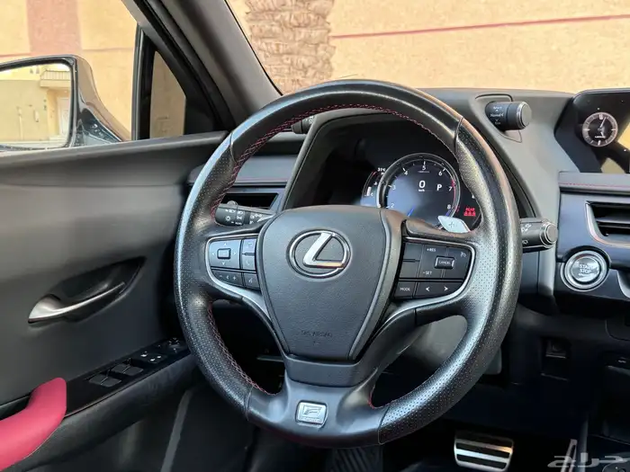 لكزس UX200 F SPORTS 2021 21