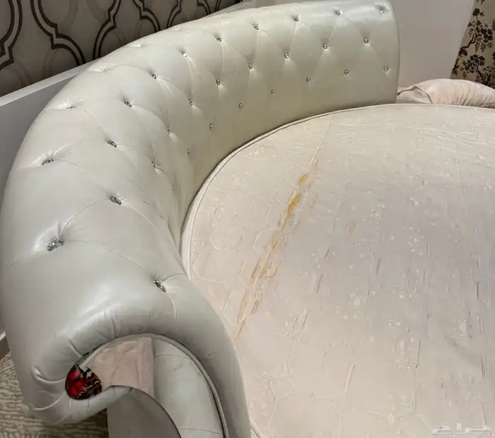 سرير نوم دائري نظيف 7