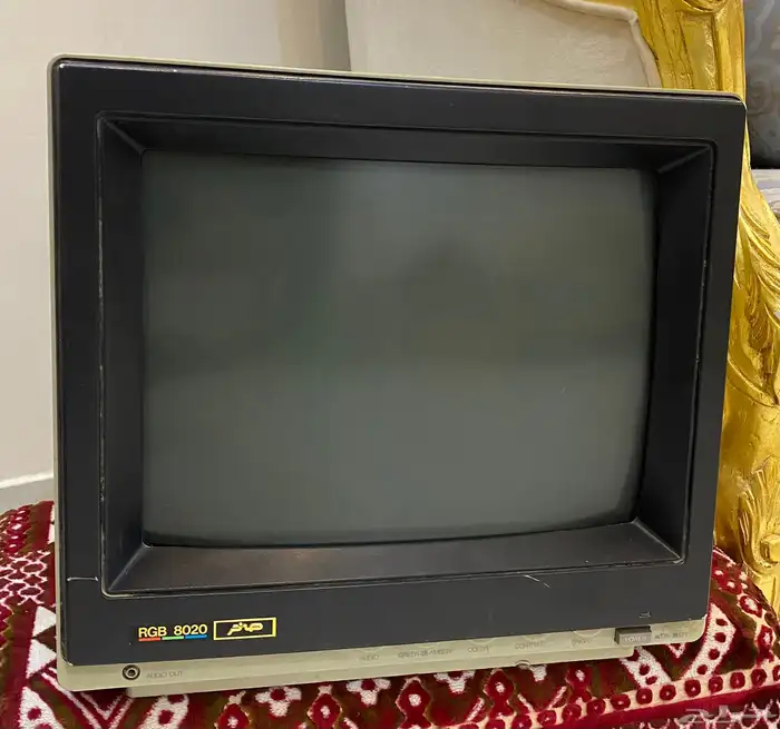 شاشة كمبيوتر. صخر قديمه ديكور 0