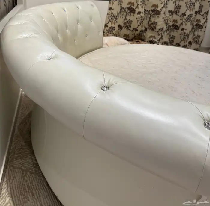 سرير نوم دائري نظيف 6