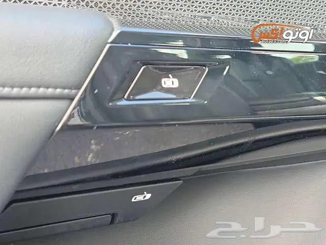 2023 بي إم دبليو 740i 12