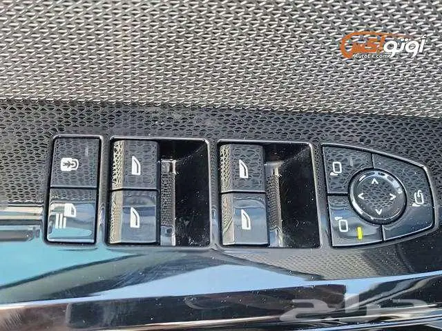 2023 بي إم دبليو 740i 11