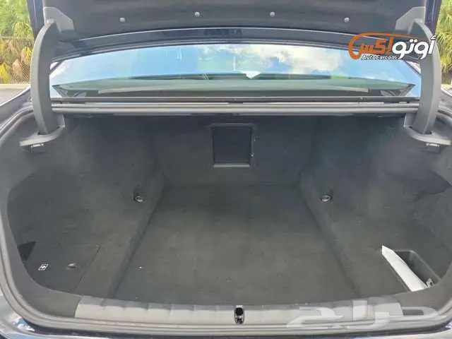 2023 بي إم دبليو 740i 4