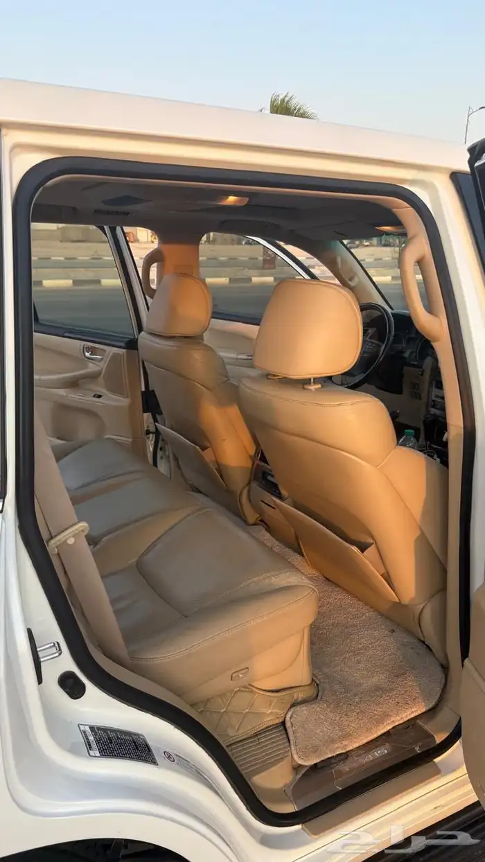 للبيع جيب لكزس LX570 مالك اول 7