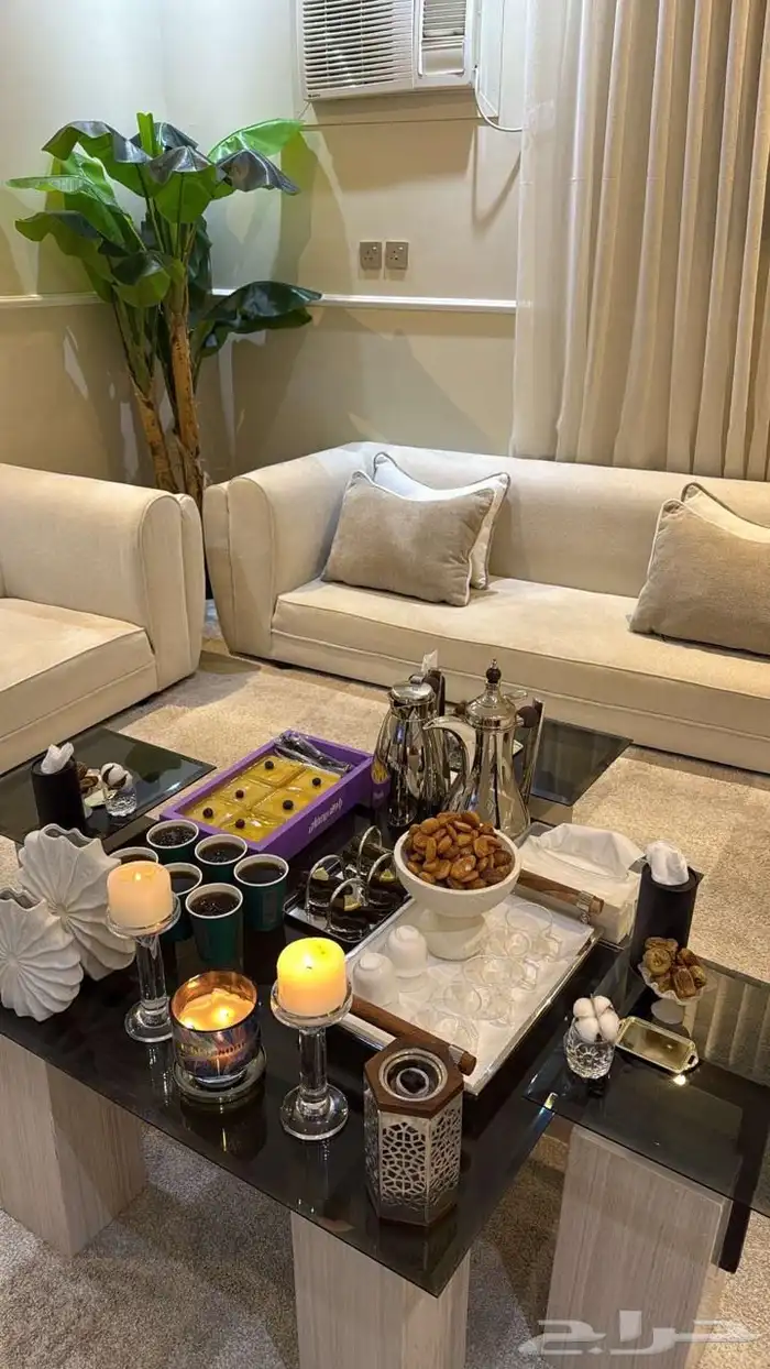 خمس قطع كنب ابيض 0