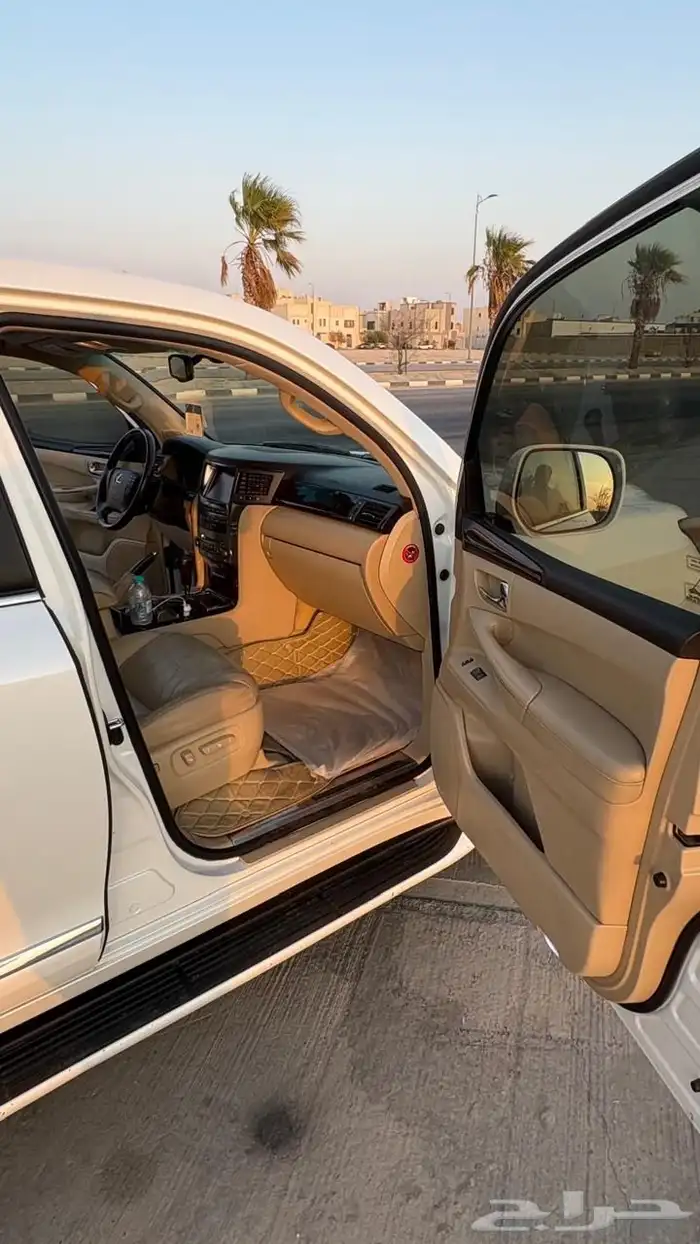 للبيع جيب لكزس LX570 مالك اول 9