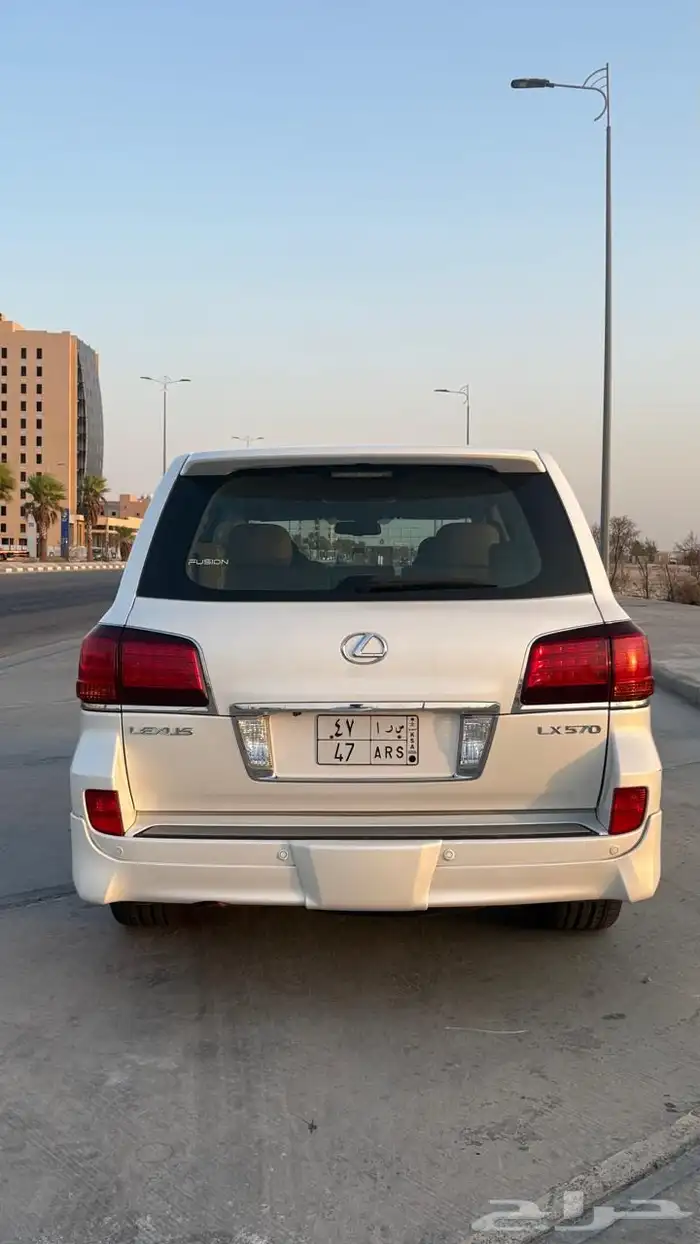 للبيع جيب لكزس LX570 مالك اول 1