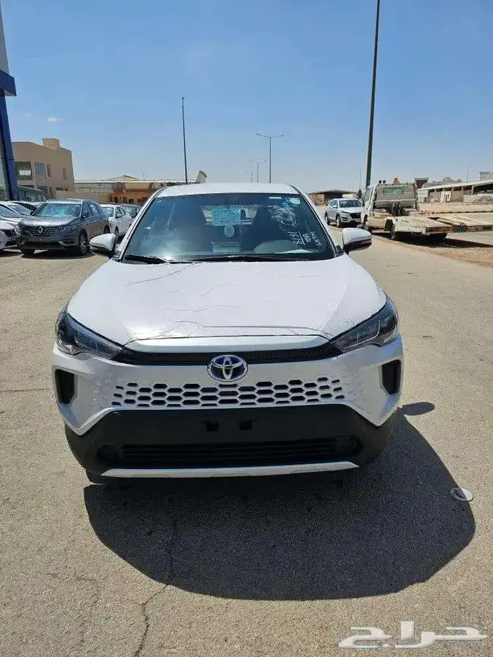 تويوتا كرولا كروس استاندر. 2025 كاش وتقيسط جميع البنوك 0