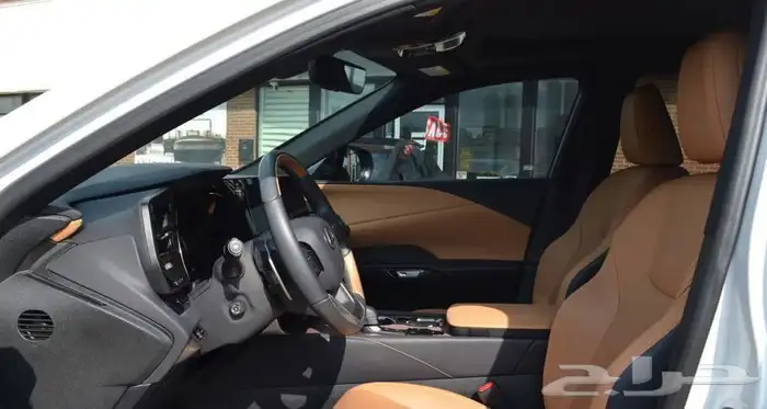 2023   RX 350h - Luxury Package 6