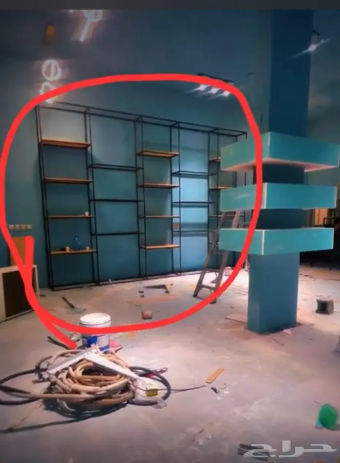 ارفف محل هدايا للبيع 0