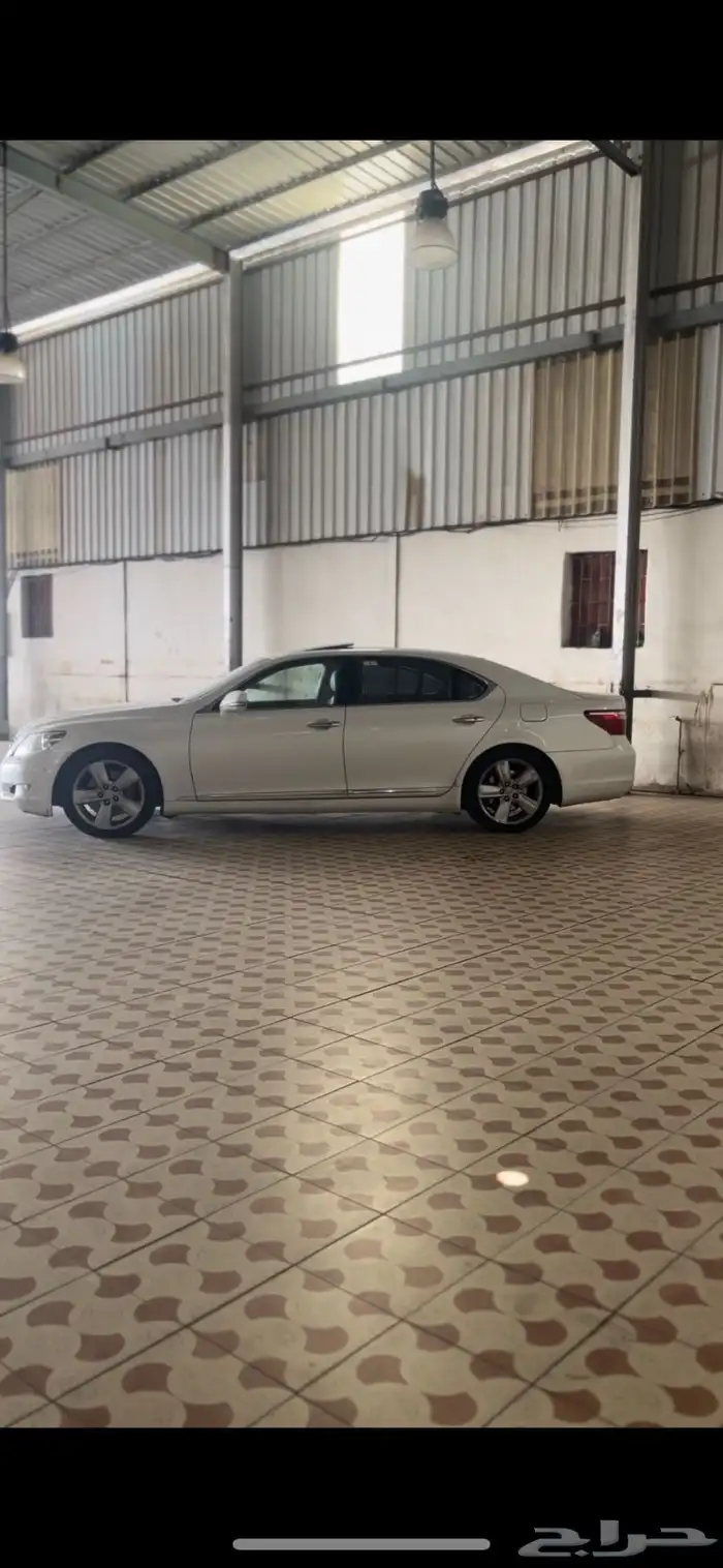 للبيع لكزس موديل LS 460 - 2012 5