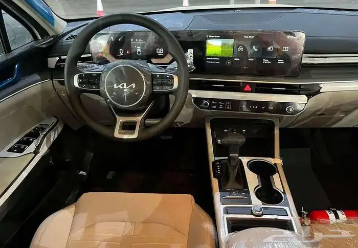 كيا K5 استاندر مطور 2025 8