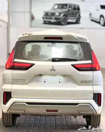 ميتسوبيشي اكسباندر 2025 ابيض index