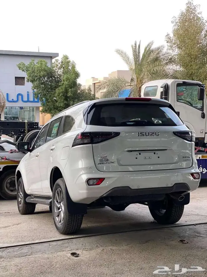 ايسوزو إم يو اكس Mux 2024 ( فل كامل ) - بأقل سعر 8