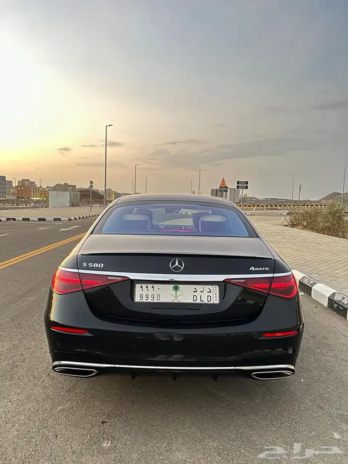 مرسيدس الجوهرة S580 2021 اسود ملكي 4