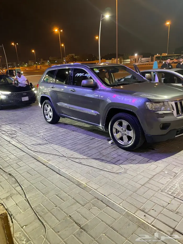 جراند شيروكي 12