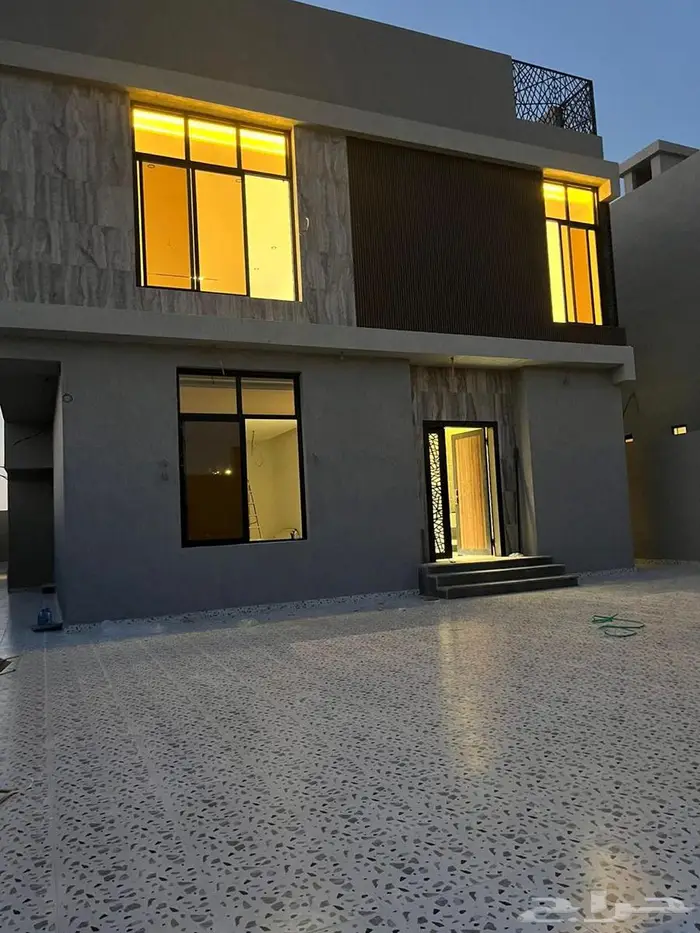 فيلا فاخرة للبيع بحى قباء 4
