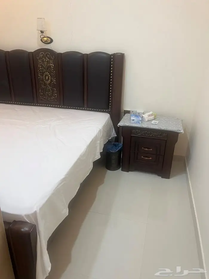 غرفه نوم وغسالة توماتيك وكنب وطاولات للبيع 11