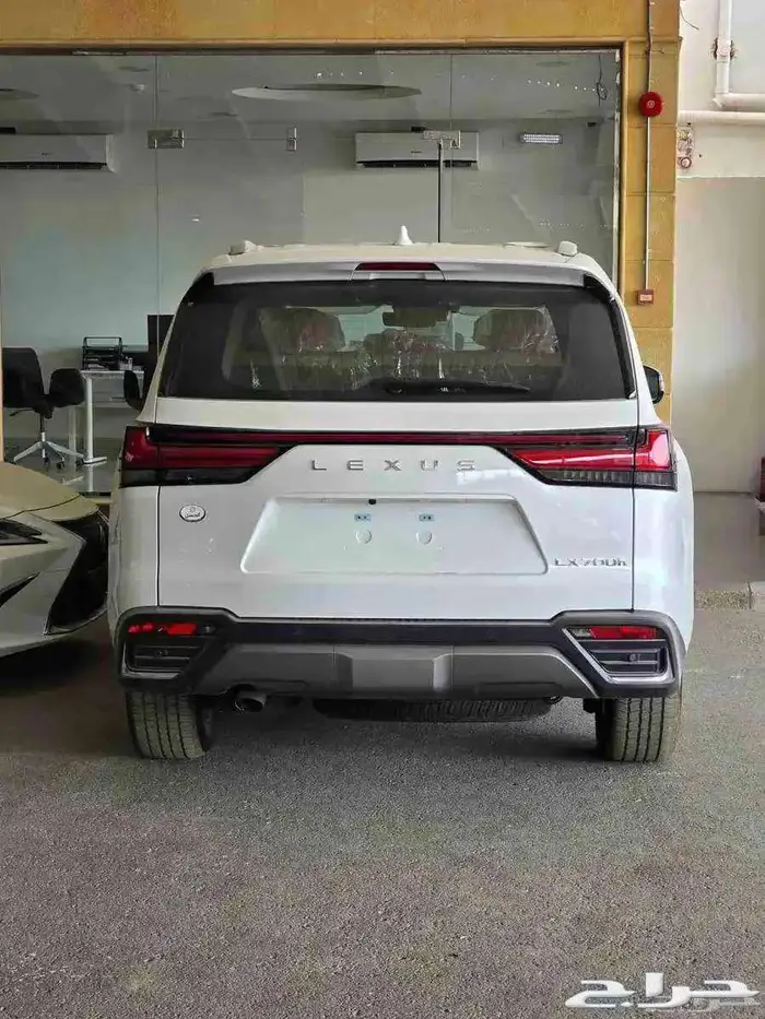 لكزس LX700 BH هايبرد سعودي موديل 2025 متوفر لدى الحسن 2