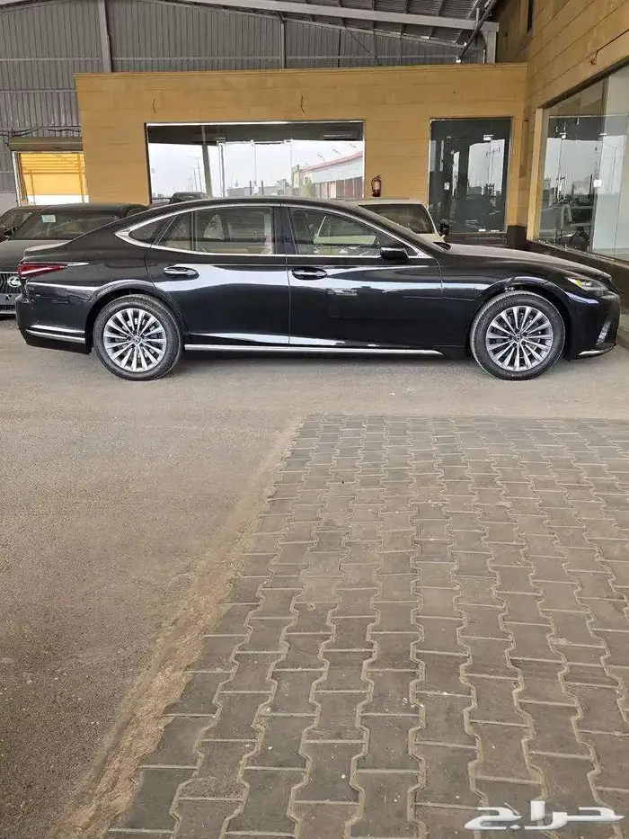 لكزس LS 350 فئة AA خليجي 2025 لدى الحسن 2